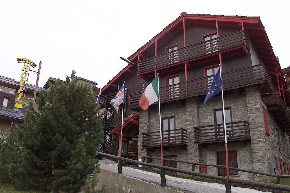 Hotel Biancaneve Colle Colle Sestriere Exterior foto